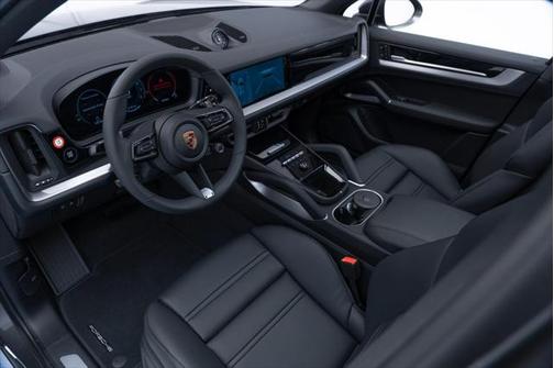 2024 Porsche Cayenne Base (Tiptronic)