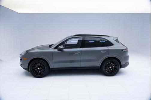 2024 Porsche Cayenne Base (Tiptronic)