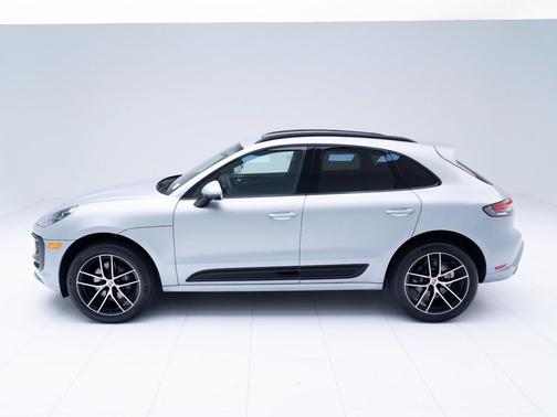 Dolomite Silver Metallic 2026 Porsche Macan Macan