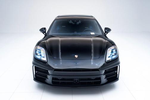 2026 Porsche Panamera 4