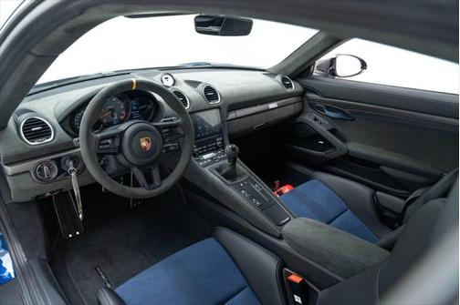 2025 Porsche 718 Cayman GT4 RS