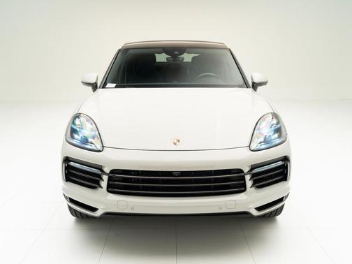 2022 Porsche Cayenne Platinum Edition