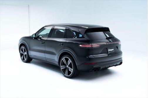 2023 Porsche Cayenne Platinum Edition