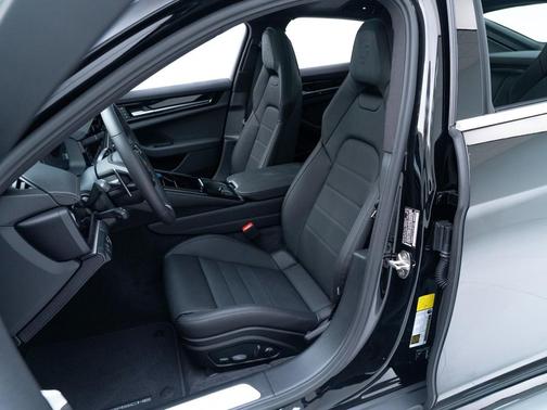2026 Porsche Panamera 