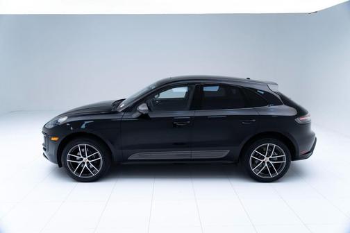 2025 Porsche Macan T