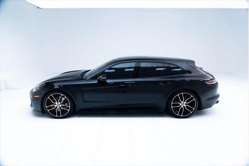 2023 Porsche Panamera Sport Turismo GTS