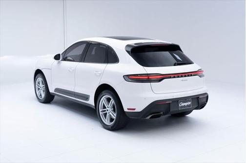 2022 Porsche Macan Base