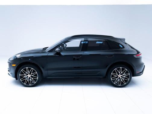 2025 Porsche Macan T