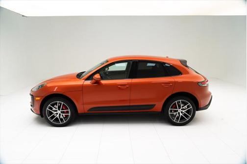 2022 Porsche Macan Base