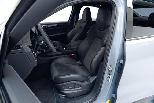 2023 Porsche Cayenne Turbo GT