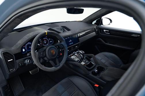2023 Porsche Cayenne Turbo GT