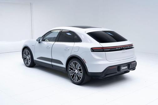 2024 Porsche Macan 4