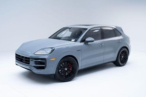 2025 Porsche Cayenne S
