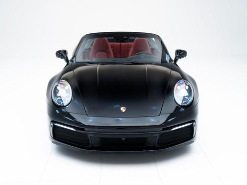 2021 Porsche 911 Carrera