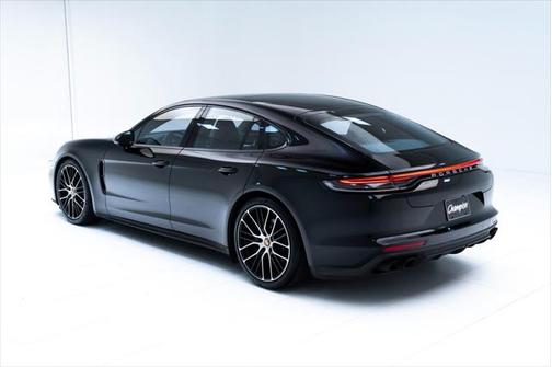 2021 Porsche Panamera RWD