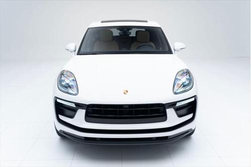 2022 Porsche Macan Base
