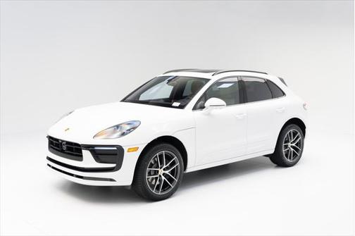 2025 Porsche Macan Base