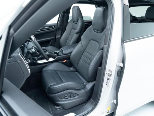 2022 Porsche Cayenne Turbo