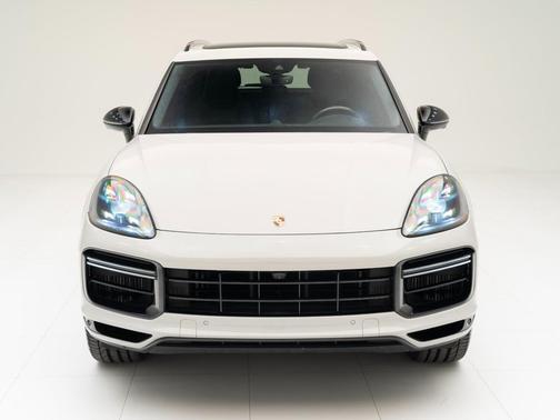 2022 Porsche Cayenne Turbo