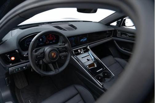 2024 Porsche Panamera Base (PDK)