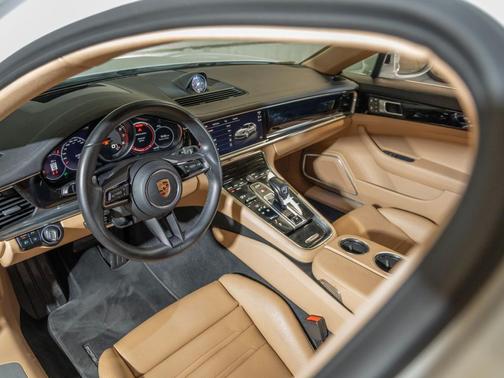Carrara White Metallic 2023 Porsche Panamera