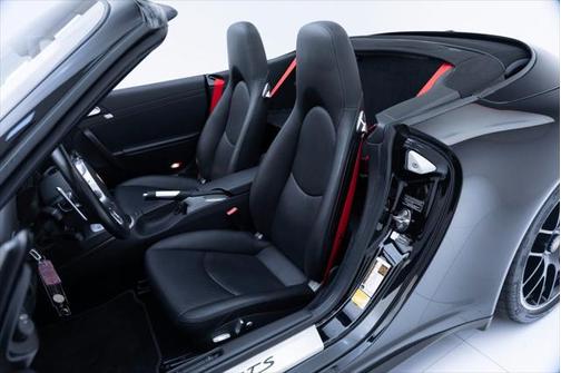 2012 Porsche 911 Carrera 4 GTS