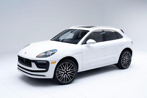 2025 Porsche Macan Base