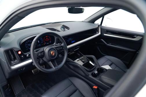 2025 Porsche Cayenne S