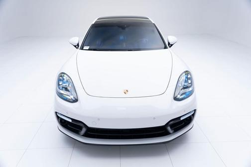2023 Porsche Panamera 4