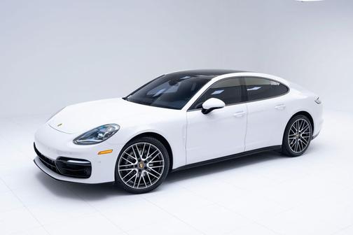 2023 Porsche Panamera 4