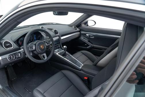 2024 Porsche 718 Cayman 