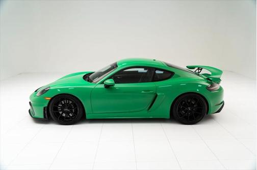 2023 Porsche 718 Cayman GT4