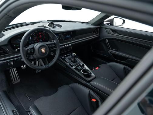 2026 Porsche 911 GT3 w/Touring Package