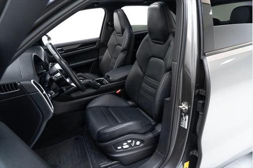 2021 Porsche Cayenne S