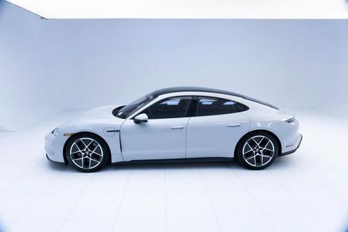 2025 Porsche Taycan