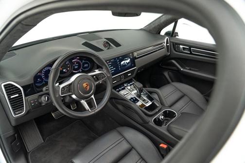 2022 Porsche Cayenne GTS