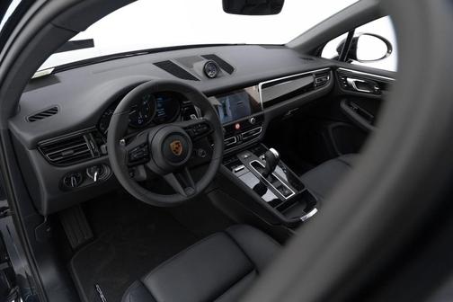 Volcano Grey Metallic 2025 Porsche Macan Macan