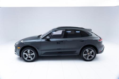 Volcano Grey Metallic 2025 Porsche Macan Macan