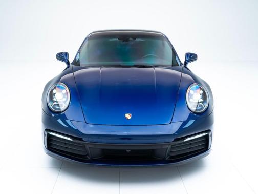 2022 Porsche 911 Carrera