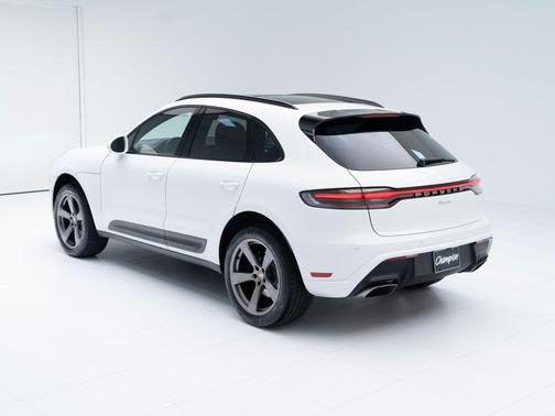 2025 Porsche Macan 