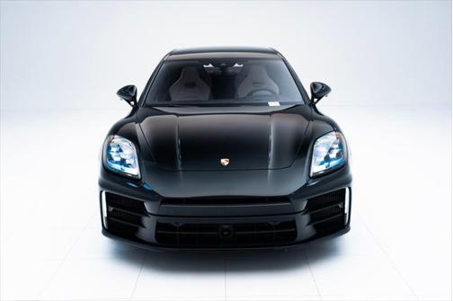 2024 Porsche Panamera 4