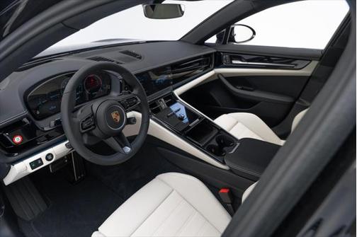2024 Porsche Panamera 4