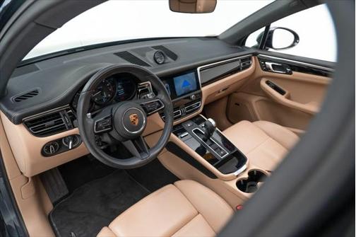 2022 Porsche Macan Base