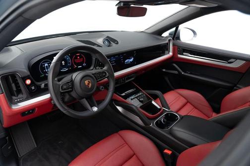 2025 Porsche Cayenne 