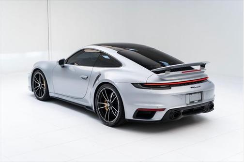 2022 Porsche 911 Turbo S