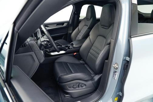 2025 Porsche Cayenne Cayenne