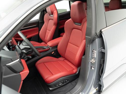 Slate Grey Neo 2026 Porsche Macan Macan Electric Turbo