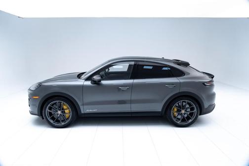 2026 Porsche Cayenne Turbo GT
