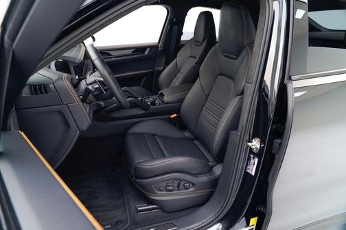 2025 Porsche Cayenne Turbo GT