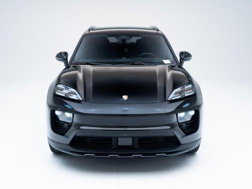 2026 Porsche Macan 4